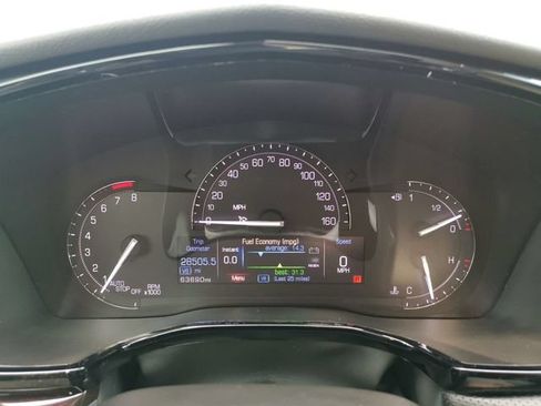 Used 2017 Cadillac XT5 Luxury w/ Driver Awareness Package FWD image 17