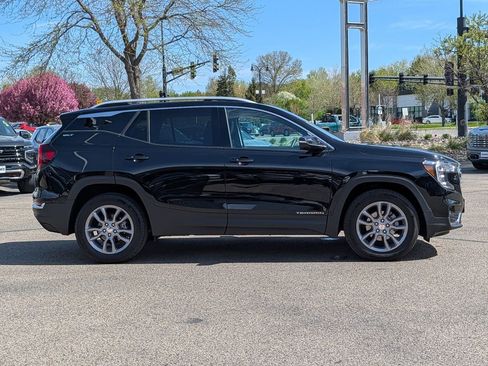 Used 2024 GMC Terrain SLT w/ Infotainment Package II AWD/4WD image 15