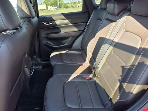New 2025 MAZDA CX-5 Signature image 6