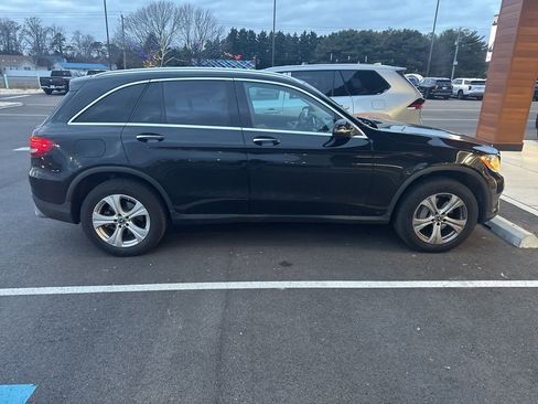 Used 2018 Mercedes-Benz GLC 300 4MATIC image 10