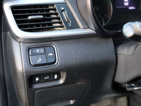 Used 2019 Kia Optima LX image 20