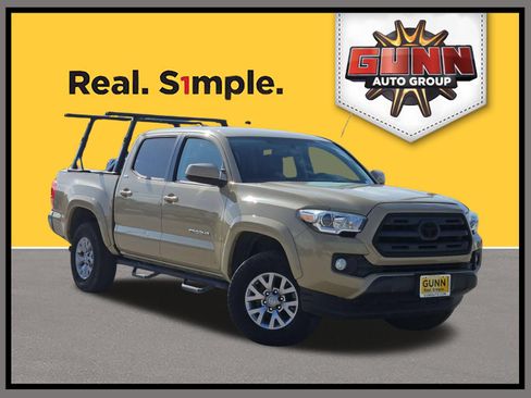 Used 2017 Toyota Tacoma SR5 w/ Tow Package AWD/4WD image 1