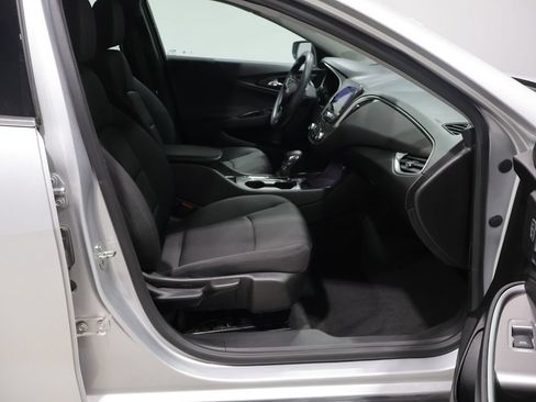 Used 2021 Chevrolet Malibu LS FWD image 21