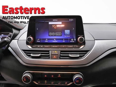 Used 2023 Nissan Altima 2.5 SR AWD/4WD image 12
