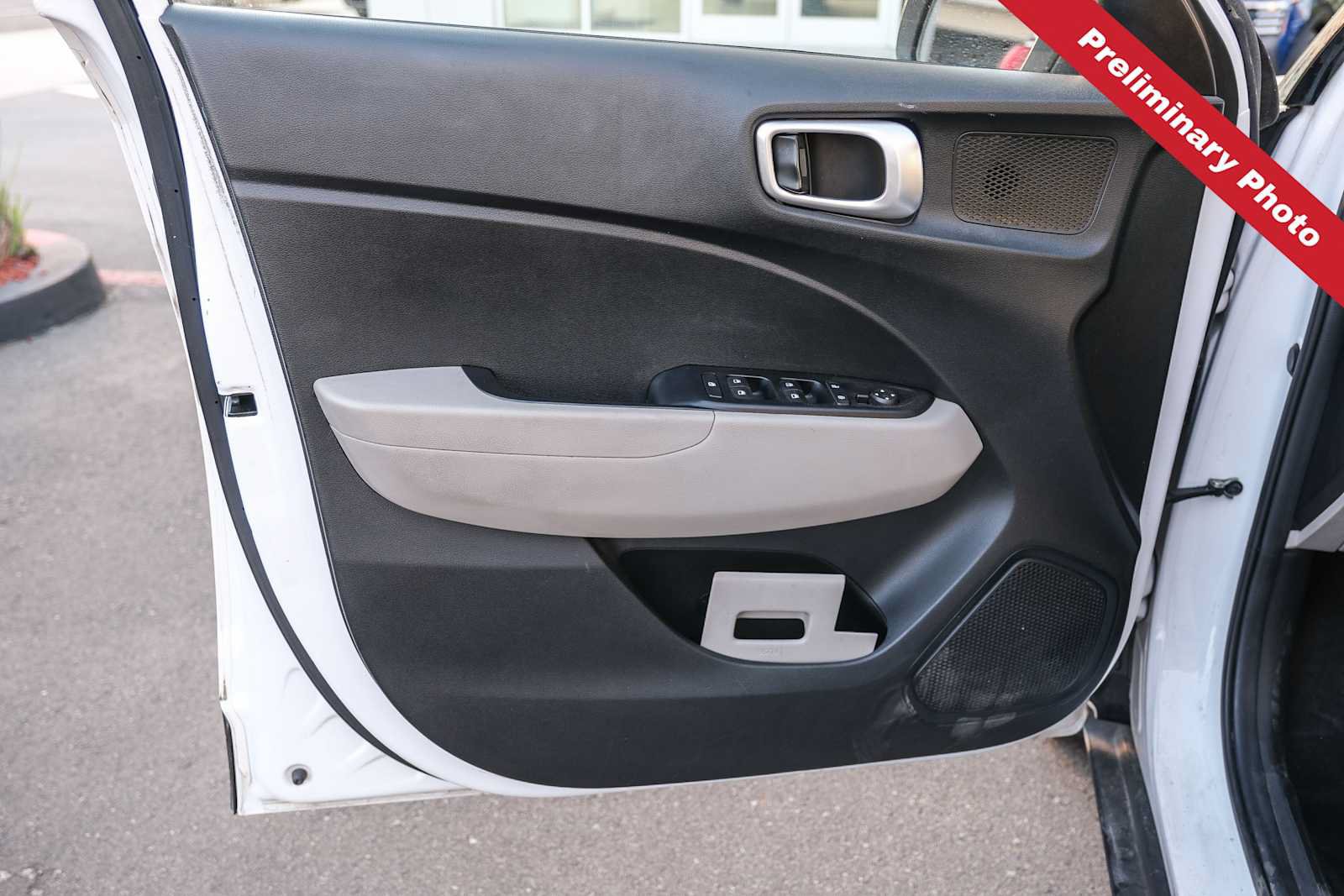 Used 2020 Hyundai Venue SEL w/ Convenience Package FWD image 18