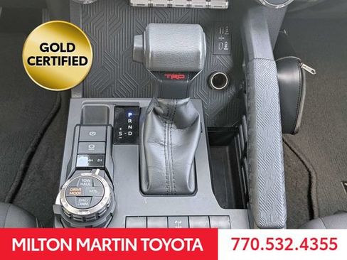 Certified 2024 Toyota Tacoma TRD Off-Road AWD/4WD image 19