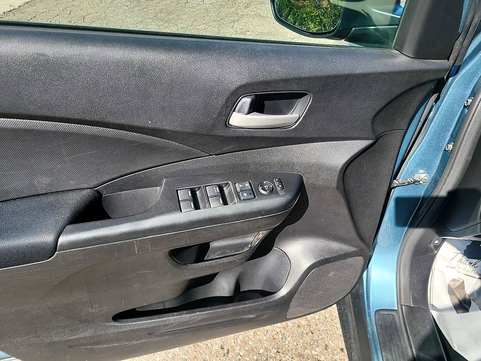 Used 2015 Honda CR-V LX image 19