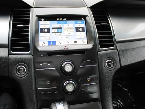 Used 2018 Ford Taurus SEL w/ Equipment Group 201A FWD image 17