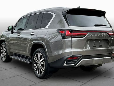 Used 2024 Lexus LX 600 4WD w/ Luxury Package image 12