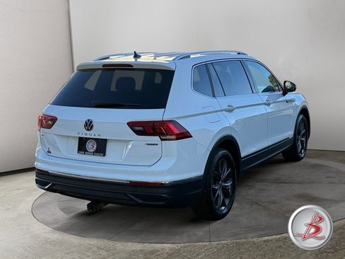 Used 2024 Volkswagen Tiguan SE AWD/4WD image 7