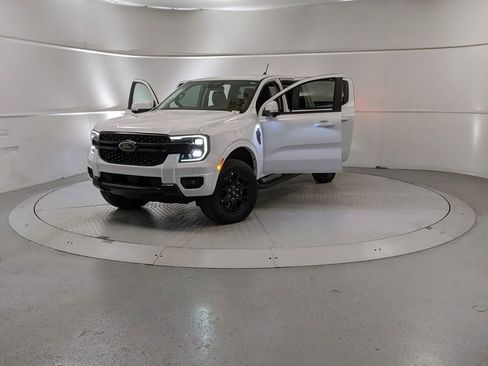 New 2025 Ford Ranger Lariat w/ FX4 Off-Road Package image 12
