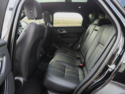 Used 2023 Land Rover Range Rover Velar R-Dynamic S image 9