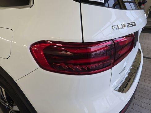 Certified 2025 Mercedes-Benz GLB 250 GLB 250 image 34