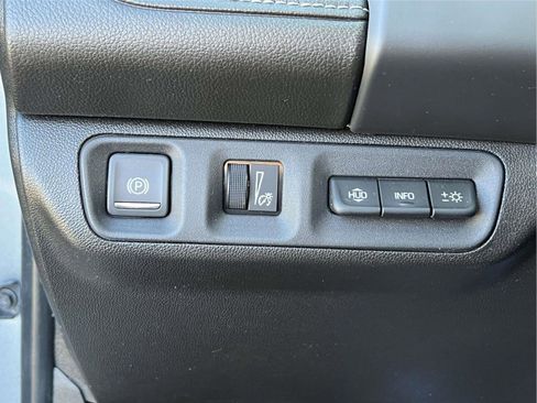 Used 2021 GMC Acadia Denali w/ Denali Ultimate Package image 22