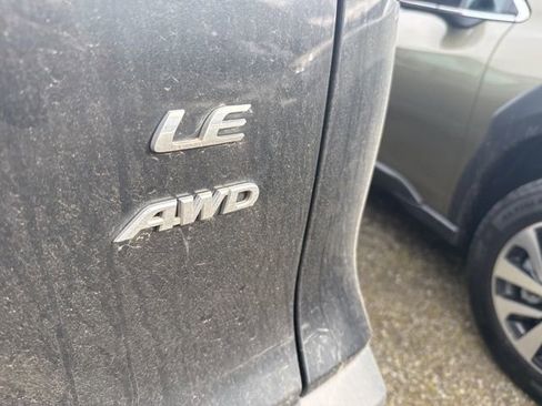 Used 2022 Toyota Corolla Cross LE image 15