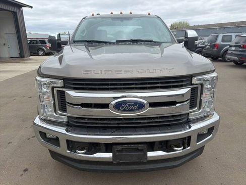 Used 2018 Ford F250 XLT w/ XLT Premium Package AWD/4WD image 8