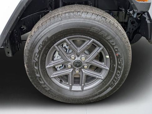 New 2025 Jeep Gladiator Sport image 9