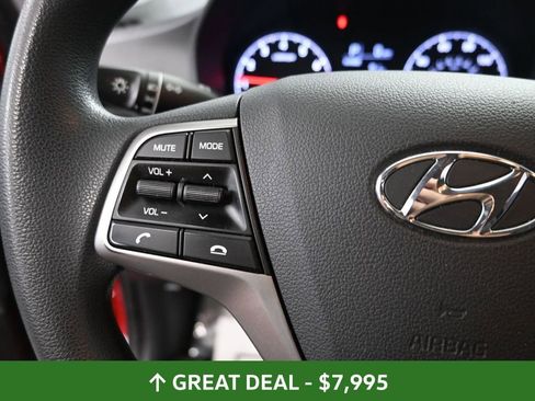 Used 2021 Hyundai Accent SE FWD image 30