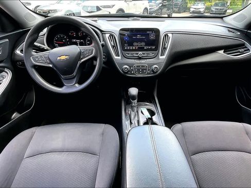 Used 2024 Chevrolet Malibu LT FWD image 15