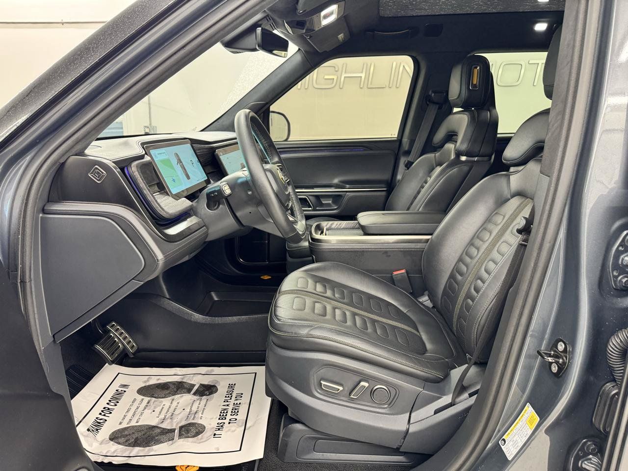 Used 2022 Rivian R1S Launch Edition Quad AWD/4WD image 12