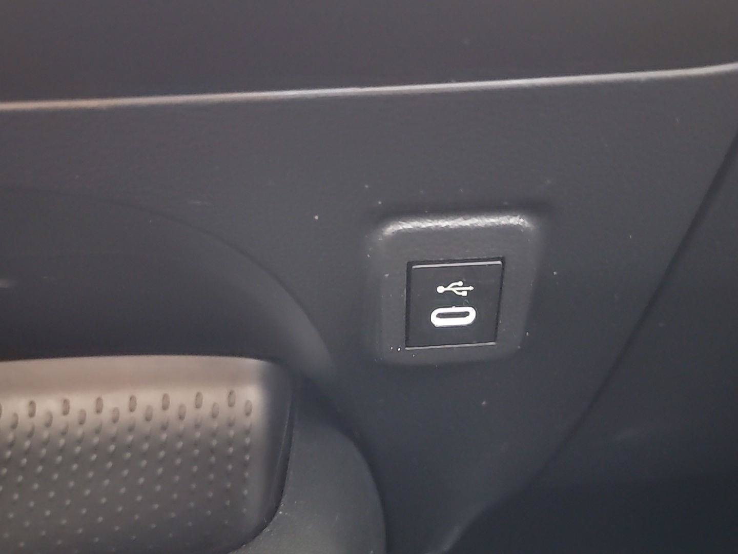 Used 2023 Toyota Corolla LE FWD image 31