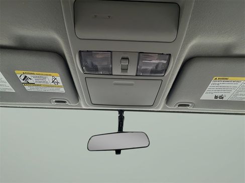 Used 2018 Nissan Frontier SV image 22