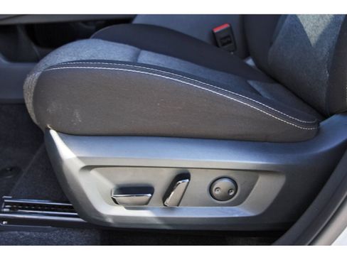 Certified 2026 Nissan Rogue SV FWD image 29