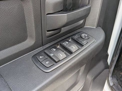 Used 2014 RAM 1500 Express image 9