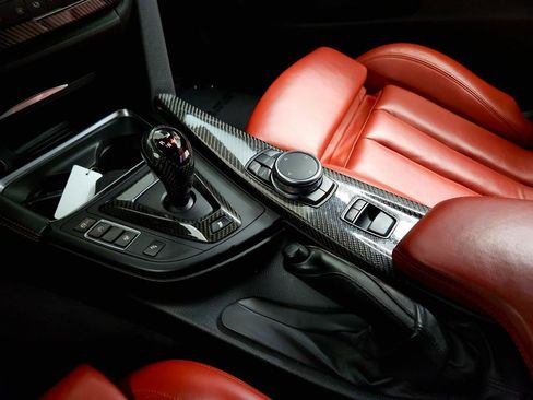Used 2016 BMW M4 Convertible RWD image 17
