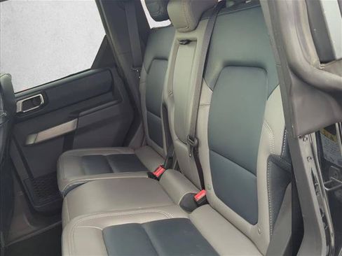 Used 2023 Ford Bronco Outer Banks w/ Sasquatch Package AWD/4WD image 17