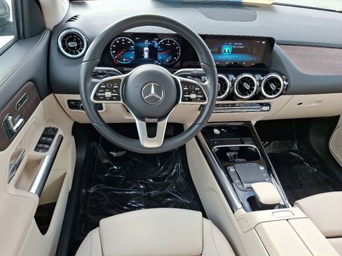 Used 2023 Mercedes-Benz GLA 250 4MATIC image 12