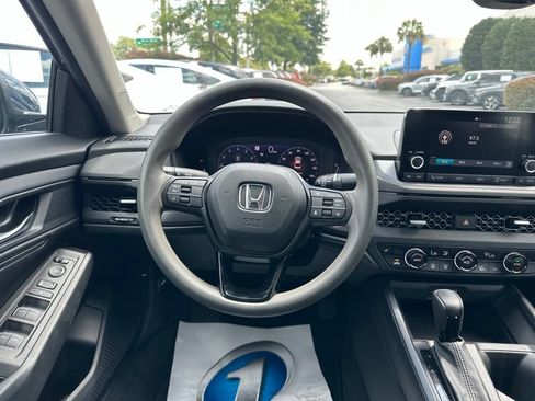 Certified 2023 Honda Accord EX image 18