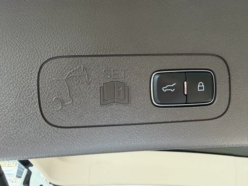 Used 2022 Lincoln Aviator Reserve w/ Equipment Group 201A AWD/4WD image 18