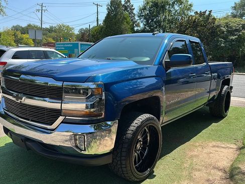 Used 2017 Chevrolet Silverado 1500 LT w/ All Star Edition AWD/4WD image 3