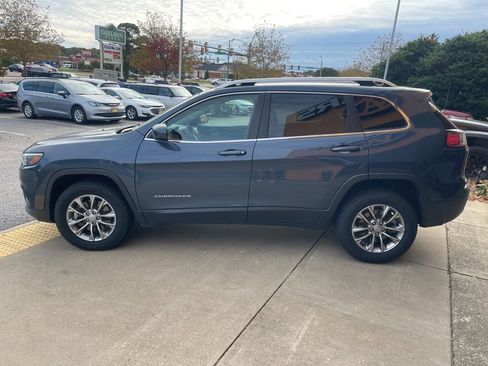 Used 2021 Jeep Cherokee Latitude Plus image 6
