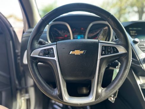 Used 2017 Chevrolet Equinox LT w/ Convenience Package image 13