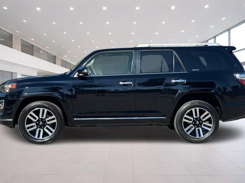 Used 2023 Toyota 4Runner Limited AWD/4WD image 7