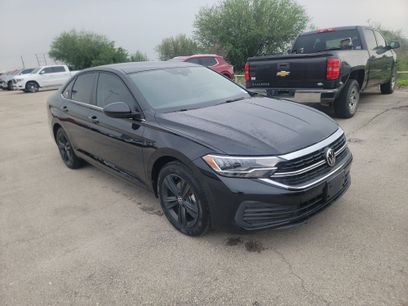 Used 2022 Volkswagen Jetta SE