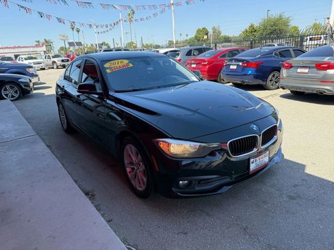 Used 2016 BMW 320i Sedan image 3