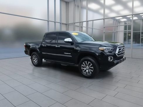 Used 2023 Toyota Tacoma Limited AWD/4WD image 2