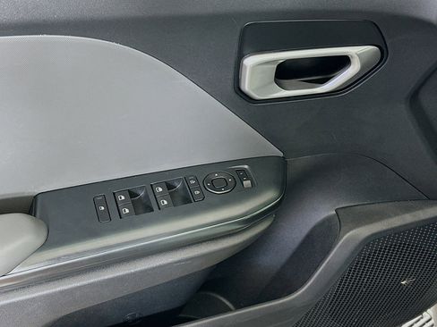 Used 2025 Kia K4 LXS FWD image 15