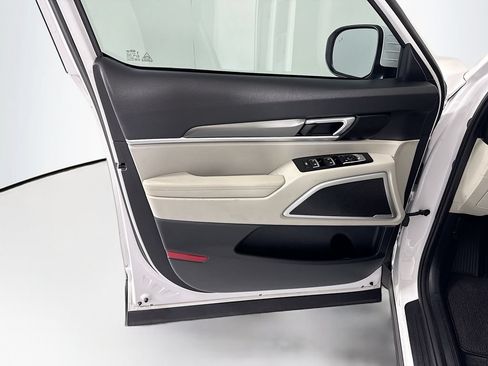 Used 2021 Kia Telluride S FWD image 24