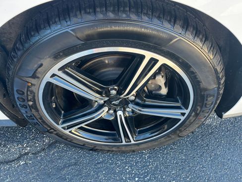 Used 2024 Ford Mustang Premium image 23