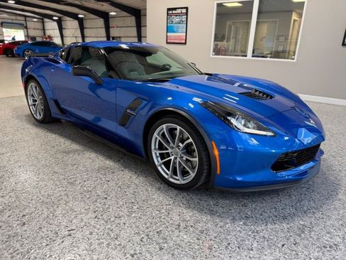 Used 2019 Chevrolet Corvette Grand Sport RWD image 10
