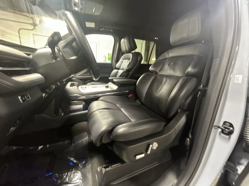 Used 2025 Lincoln Navigator Reserve w/ Jet Appearance Package AWD/4WD image 21