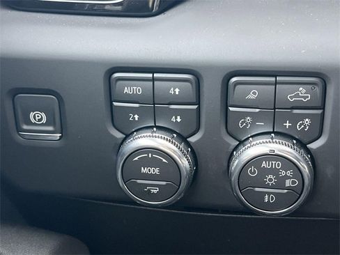New 2026 GMC Sierra 2500 AT4 w/ AT4 Premium Plus Package image 21