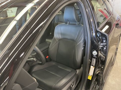 Used 2025 Toyota Crown Signia image 10