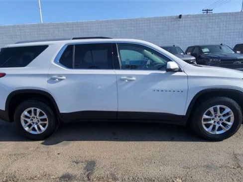 Used 2018 Chevrolet Traverse LT image 9