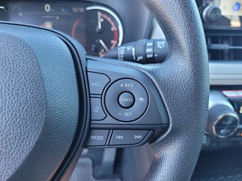 Used 2025 Toyota RAV4 XLE image 32