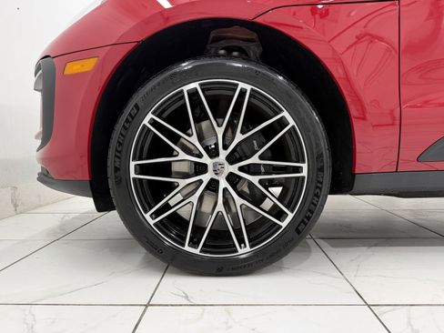 New 2026 Porsche Macan image 16